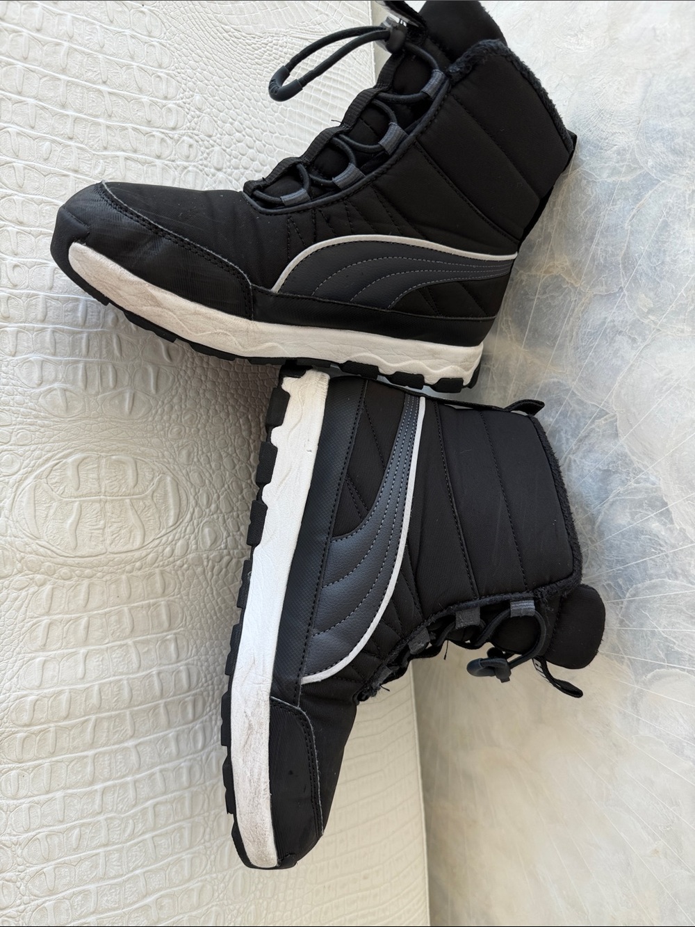 Puma Kids Black and Gray Insulated High-Top Boots Size 5,5 - Picture 7 of 16